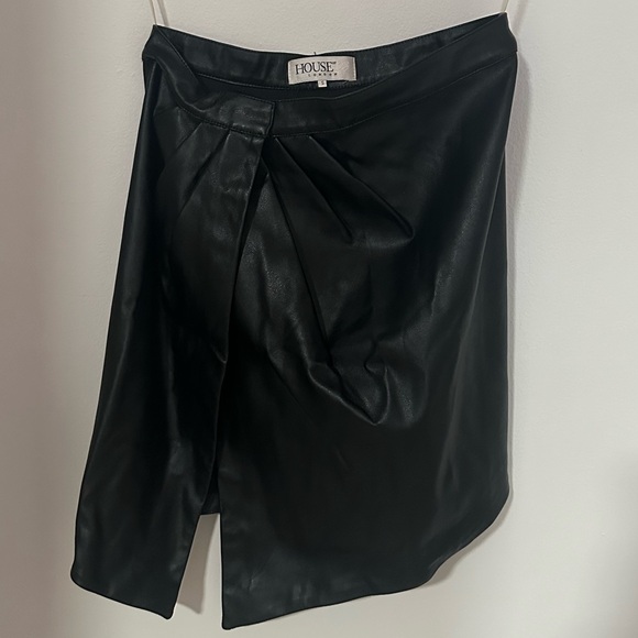 House of CB - ‘Miali’ Faux Leather Vegan Wrap Black Mini Skirt - Picture 3 of 3